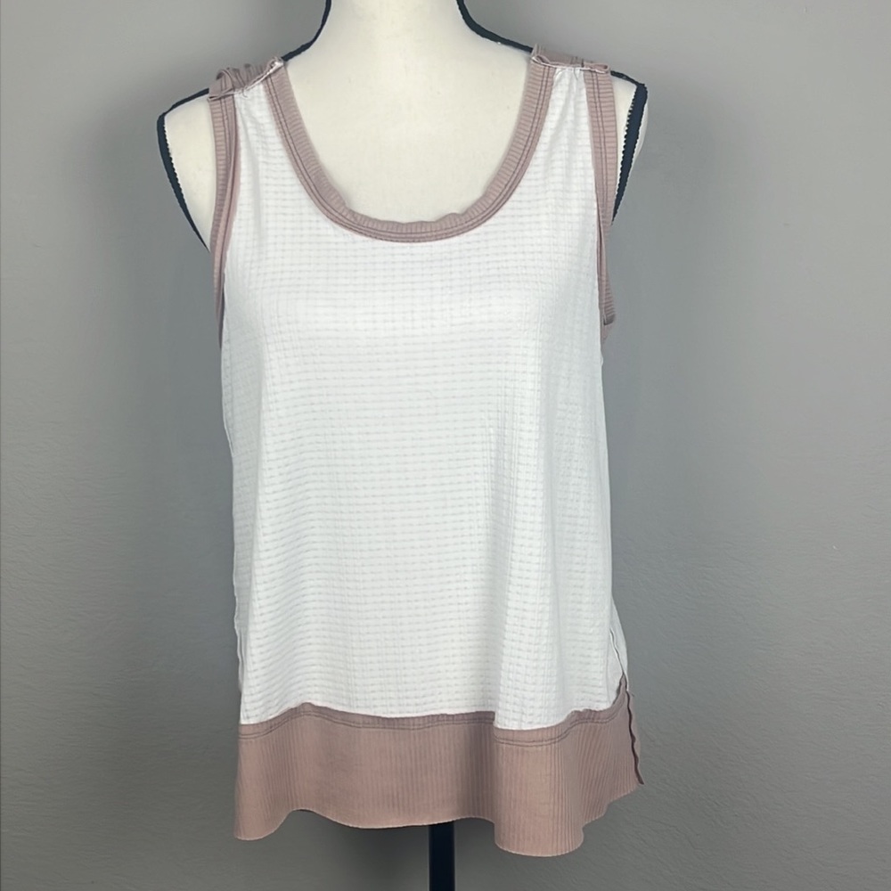 NWOT Buckle BKE Tank Top Blouse Sz Medium